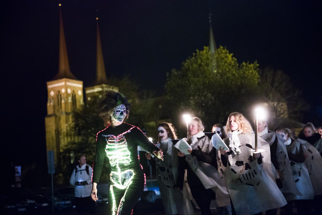 Lysfest museum smatidskunst