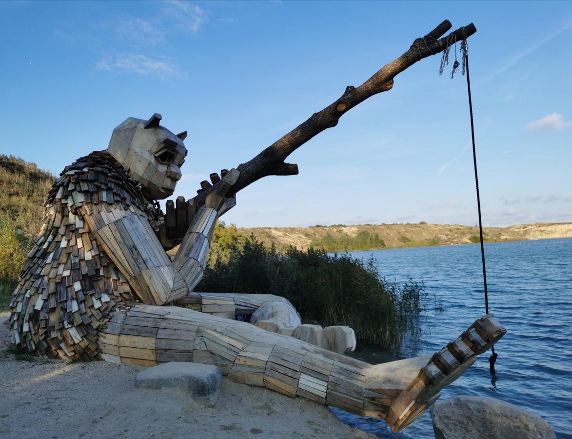 Runde Rie af Thomas Dambo 