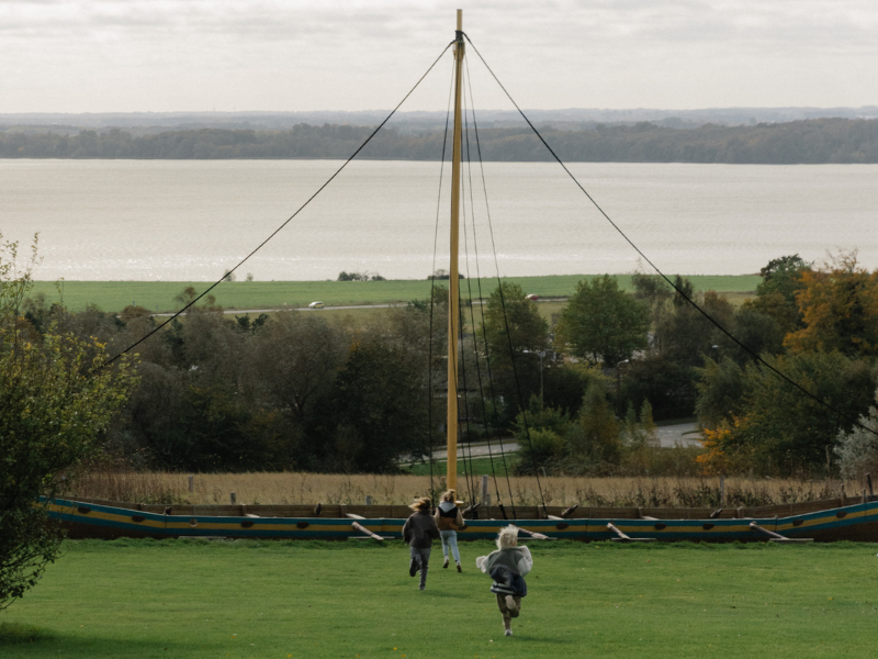Vikingeskib på Munkebo bakke